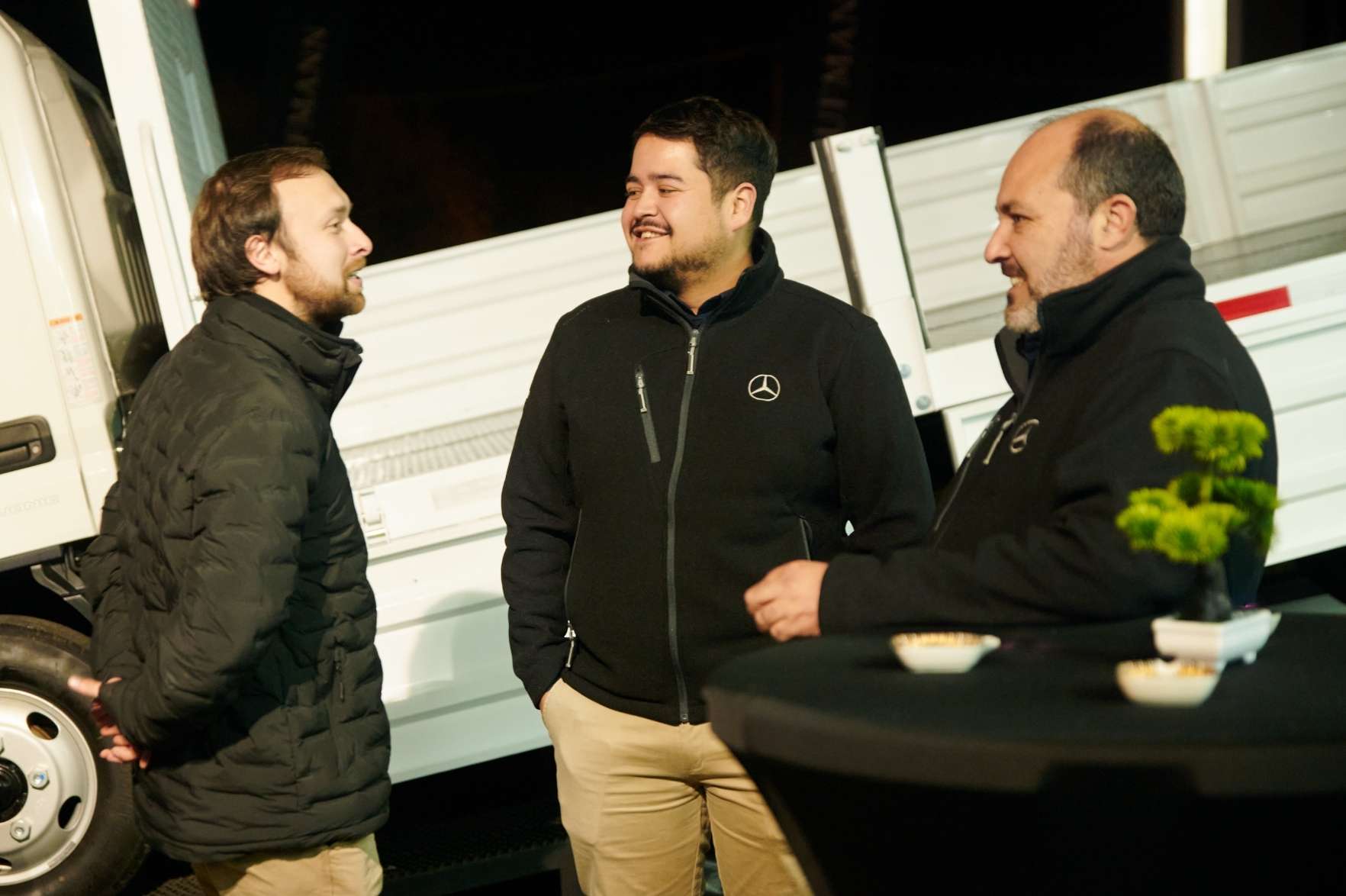 Kaufmann impulsa Tour FUSO en Llanquihue junto a clientes del sur
