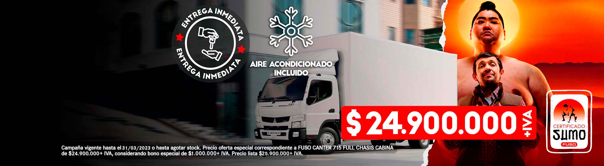 Camión Canter 715 Blanco, transitando por las calles de una ciudad en los cerros